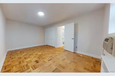 66-15 Thornton Place #L4, Rego Park, NY 11374 - Photo 15