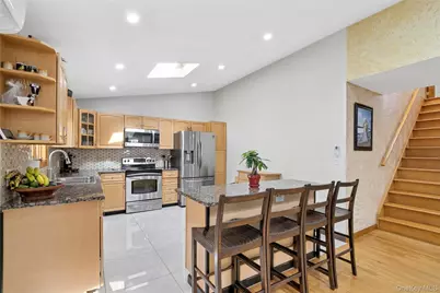 93 Hearth Lane, Westbury, NY 11590 - Photo 15