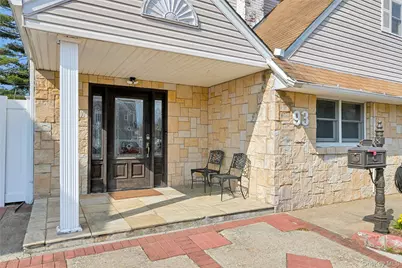 93 Hearth Lane, Westbury, NY 11590 - Photo 5