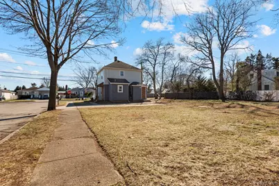 500 5th Avenue #1st Floor & Basement, East Northport, NY 11731 - Photo 7