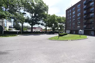 54-44 Little Neck Parkway #2A, Little Neck, NY 11362 - Photo 27