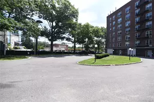 54-44 Little Neck Pkwy, Little Neck, NY 11362 - Photo 27