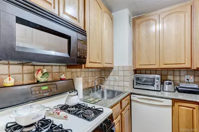 54-44 Little Neck Parkway #2A, Little Neck, NY 11362 - Photo 11