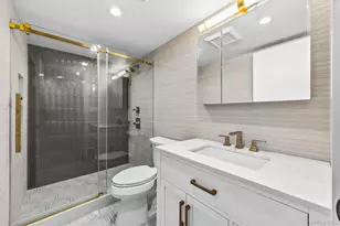 5 Warren Pl, Plainview, NY 11803 - Photo 17