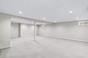 5 Warren Pl, Plainview, NY 11803 - Photo 23