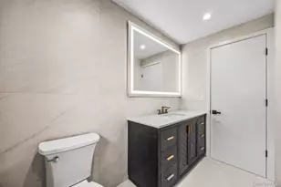 5 Warren Pl, Plainview, NY 11803 - Photo 19