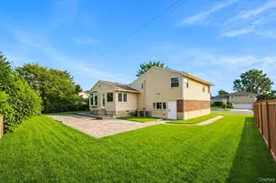 5 Warren Pl, Plainview, NY 11803 - Photo 23