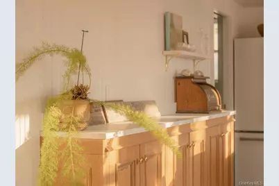 7220 Main Road, East Marion, NY 11939 - Photo 9