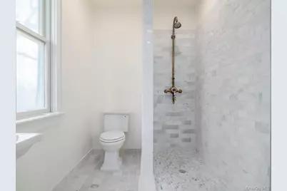 7220 Main Road, East Marion, NY 11939 - Photo 37