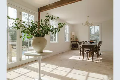 7220 Main Road, East Marion, NY 11939 - Photo 17