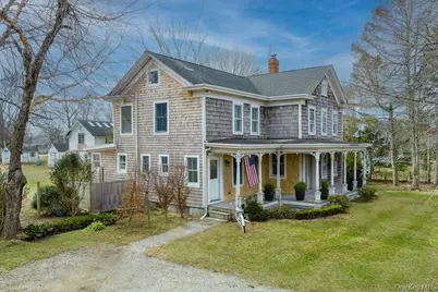 7220 Main Road, East Marion, NY 11939 - Photo 5