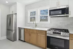 25 Mayfair Ave, Floral Park, NY 11001 - Photo 7