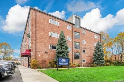 222 Smith Street #2E, Freeport, NY 11520 - Photo 11