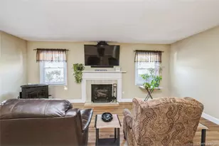 6 Palfrey St, Stony Brook, NY 11790 - Photo 13