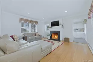 20 Honey Ln, Miller Place, NY 11764 - Photo 3