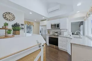 20 Honey Ln, Miller Place, NY 11764 - Photo 11