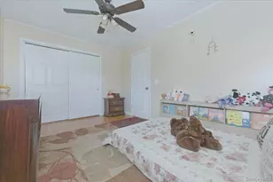 20 Honey Ln, Miller Place, NY 11764 - Photo 19