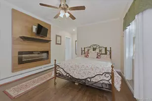 20 Honey Ln, Miller Place, NY 11764 - Photo 15