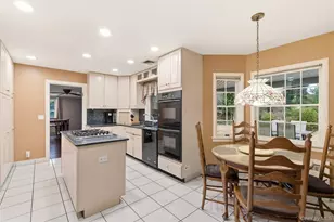 101 Convent Rd, Syosset, NY 11791 - Photo 11