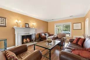 101 Convent Rd, Syosset, NY 11791 - Photo 9