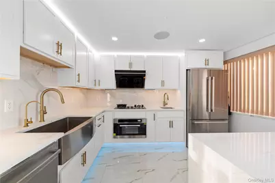 43-18 Main Street #12/14A, Flushing, NY 11355 - Photo 35