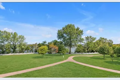 215 Constitution Place #179, College Point, NY 11356 - Photo 7