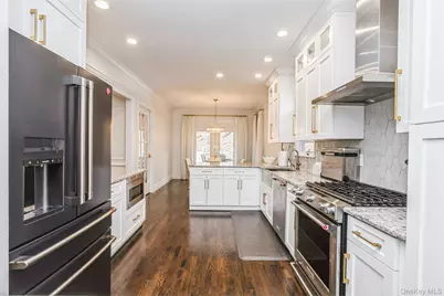 6 Valley Lane, Huntington, NY 11743 - Photo 9