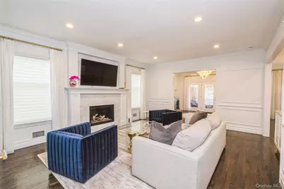 6 Valley Lane, Huntington, NY 11743 - Photo 3