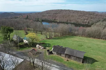 299-301 Stump Pond Road, Livingston Manor, NY 12758 - Photo 3