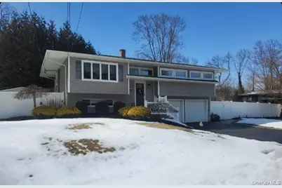 113 Lenore Lane, Centereach, NY 11720 - Photo 3