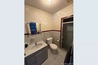 75 Lodge Avenue, Huntington Station, NY 11746 - Photo 9