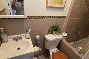 94-10 82nd Pl, Ozone Park, NY 11416 - Photo 5