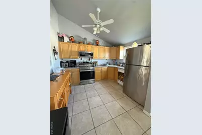 294 34th Street, Lindenhurst, NY 11757 - Photo 5