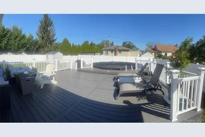 294 34th Street, Lindenhurst, NY 11757 - Photo 11