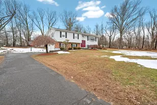 41 Montclair Ave, Airmont, NY 10952 - Photo 3