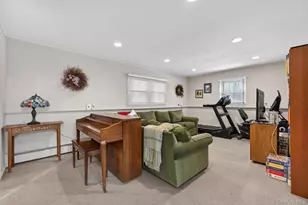 41 Montclair Ave, Airmont, NY 10952 - Photo 19