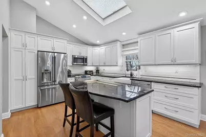 41 Montclair Avenue, Airmont, NY 10952 - Photo 11