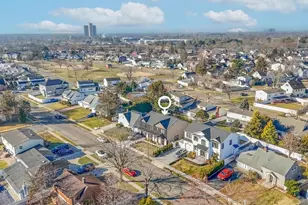 36 Foster Ln, Westbury, NY 11590 - Photo 35