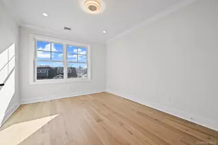 36 Foster Ln, Westbury, NY 11590 - Photo 23