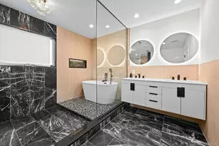 36 Foster Ln, Westbury, NY 11590 - Photo 21