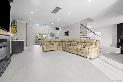 36 Foster Lane, Westbury, NY 11590 - Photo 5