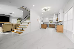 36 Foster Ln, Westbury, NY 11590 - Photo 11