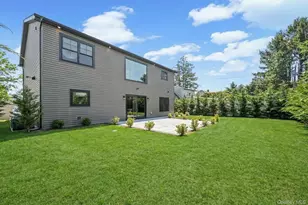 36 Foster Ln, Westbury, NY 11590 - Photo 29