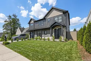 36 Foster Ln, Westbury, NY 11590 - Photo 3