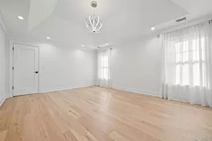 36 Foster Ln, Westbury, NY 11590 - Photo 17