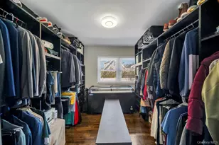 460 Roquette Ave, Floral Park, NY 11001 - Photo 15