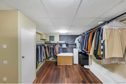 460 Roquette Avenue, Floral Park, NY 11001 - Photo 25