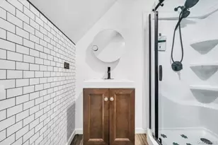 460 Roquette Ave, Floral Park, NY 11001 - Photo 33