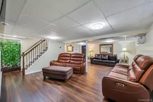 460 Roquette Ave, Floral Park, NY 11001 - Photo 21