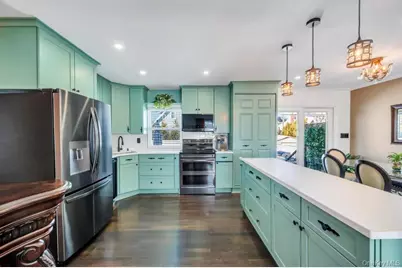 460 Roquette Avenue, Floral Park, NY 11001 - Photo 11